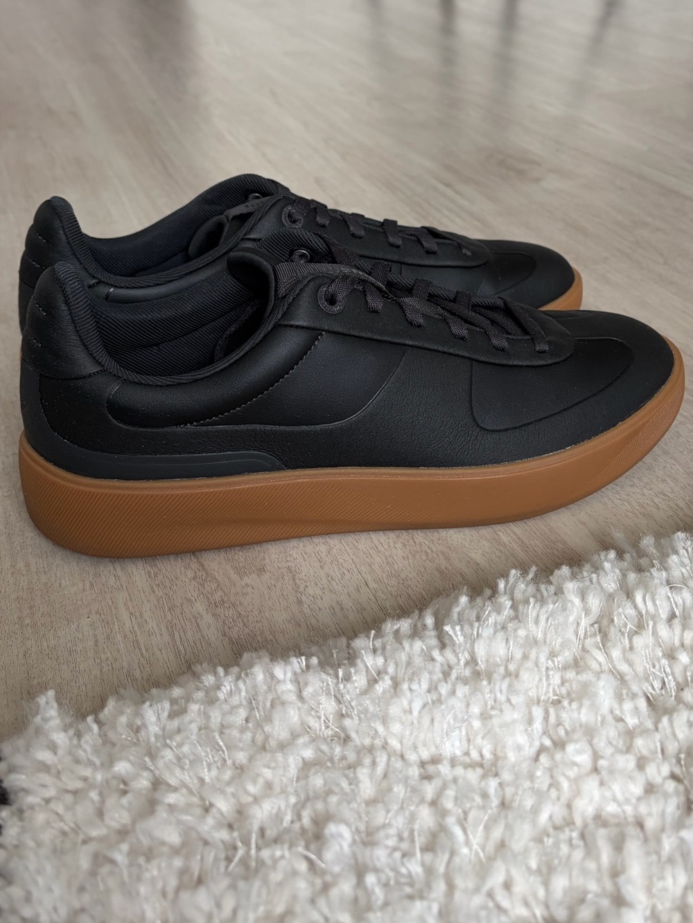 Men’s 9.5 lululemon athletica Black Sneakers with Gum Sole